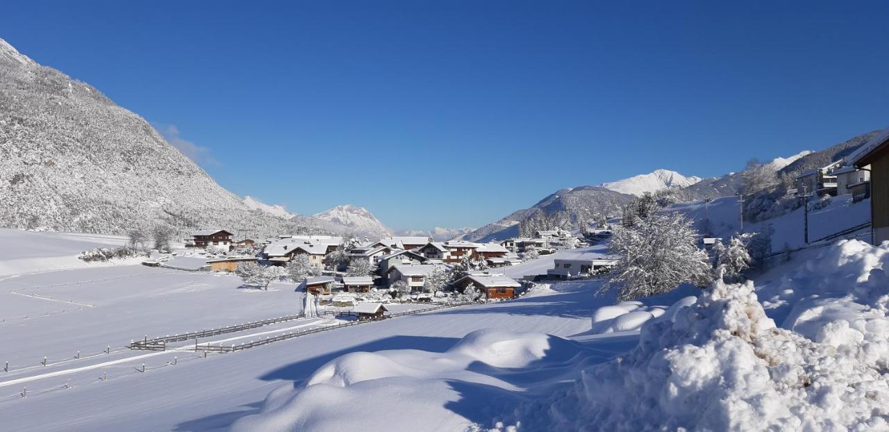 Ferienwohnungen Krismer Arzl im Pitztal Exterior photo